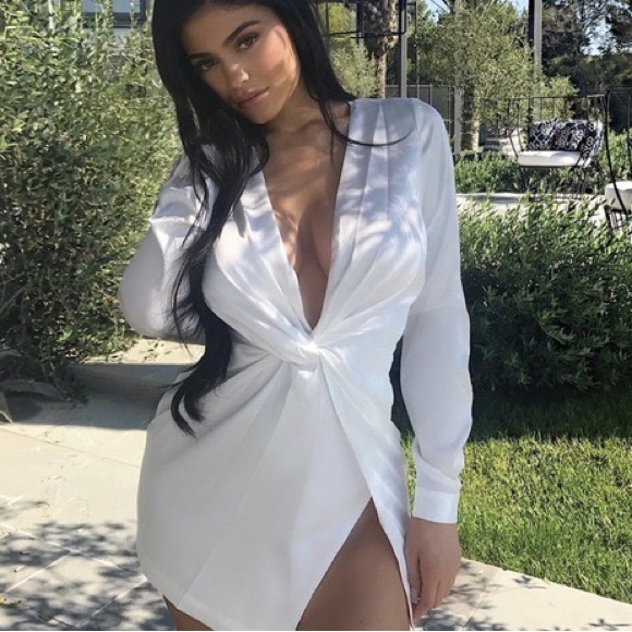 Sexy open front burgundy dress - Picture 4 of 4